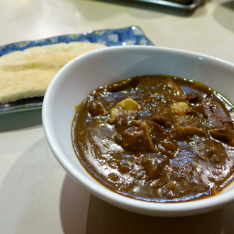 スタミナニンニクカレー(種よし)