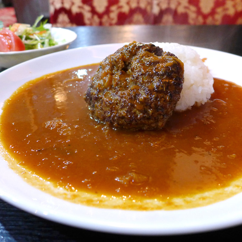 ハンバーグカレー(サラダ付)(蛮々)