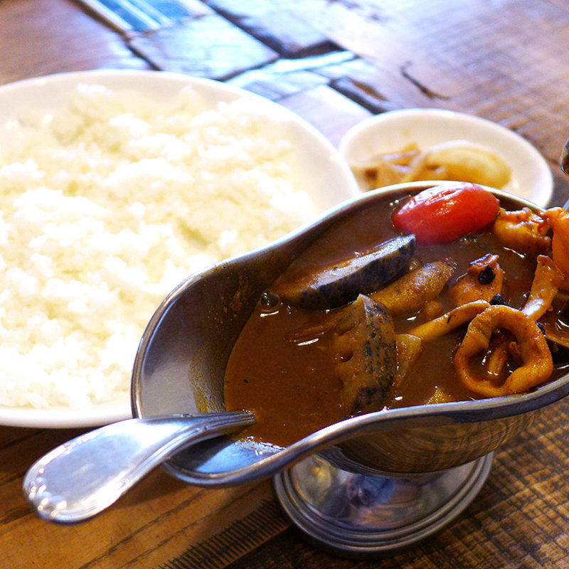 げんきカレー(シーフード・辛口)平飼い卵目玉焼き付(げんき食堂)