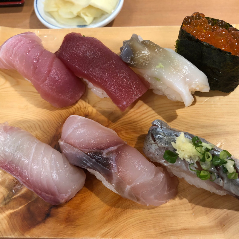 にぎり(都々井 )