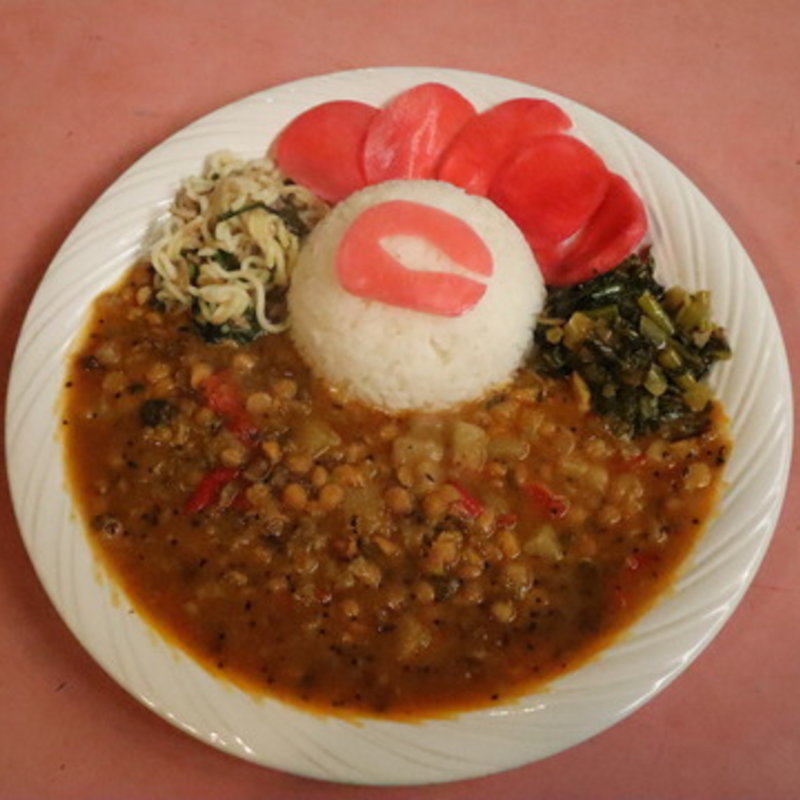 赤いカブカレー(ニウギニ)