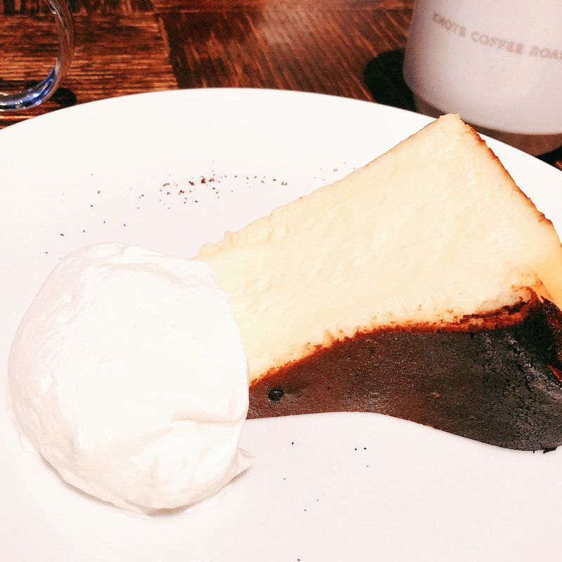 バスクチーズケーキ(ノッツコーヒーロースターズ)