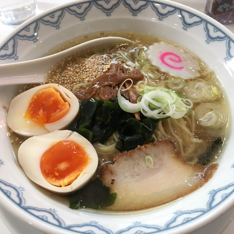 味玉塩ラーメン(塩らーめん しお丸)