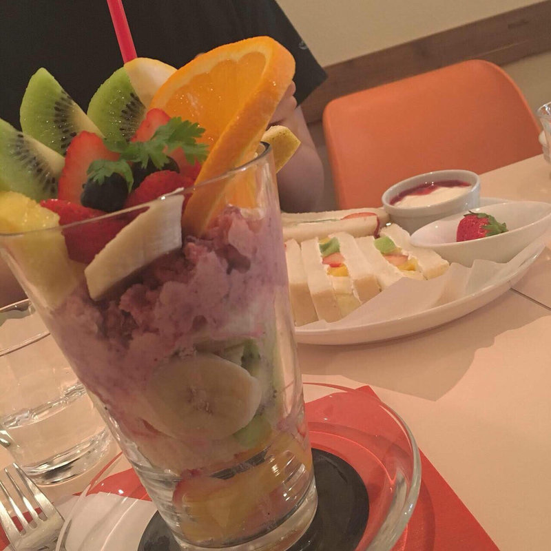 フルーツパフェ(fruit cafe Saita! Saita!)