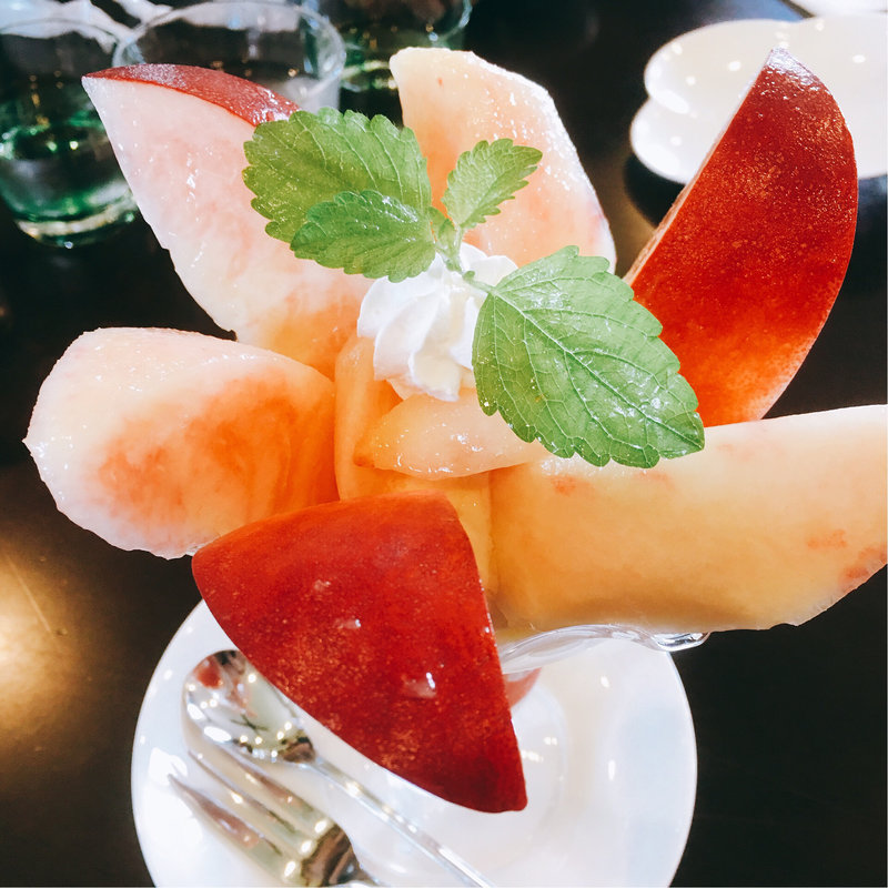 麗しの夏パフェ(ピーチカフェなかにし )