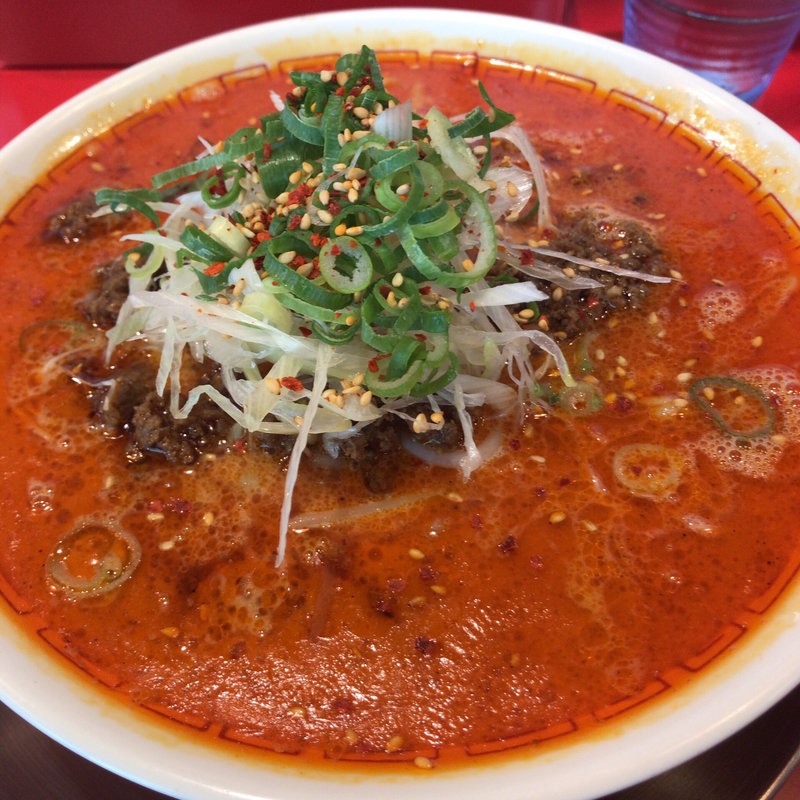 豚骨担々麺(太ちぢれ麺)(ラーメン　赤組 （あかぐみ）)
