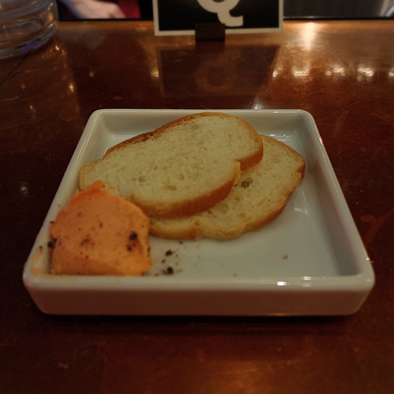 お通し(Standing Wine Bar Q)