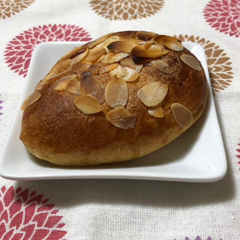 クリームパン(サミープー （Sammy Pooh!!）)