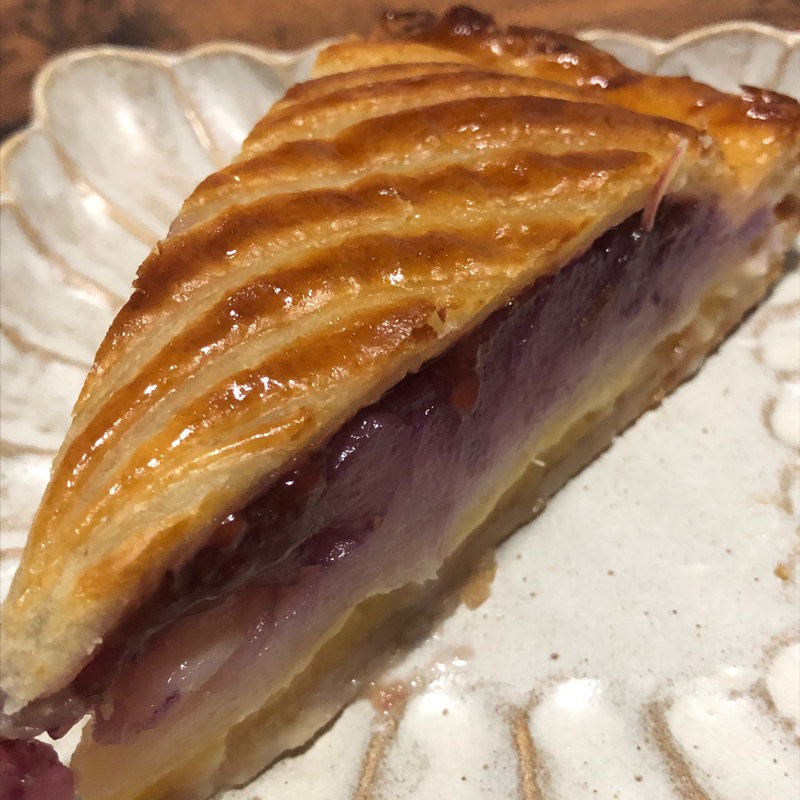 洋なしとアーモンドのパイ(ペーパームーン)