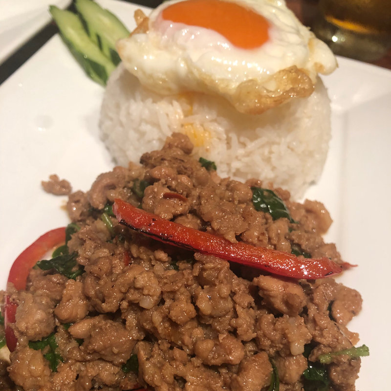 豚ひき肉のガパオライス(エラワン 新宿東口店 )