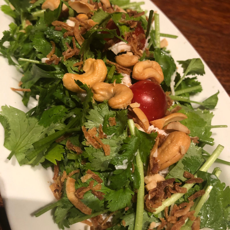 パクチーと鶏肉のサラダ(エラワン 新宿東口店 )