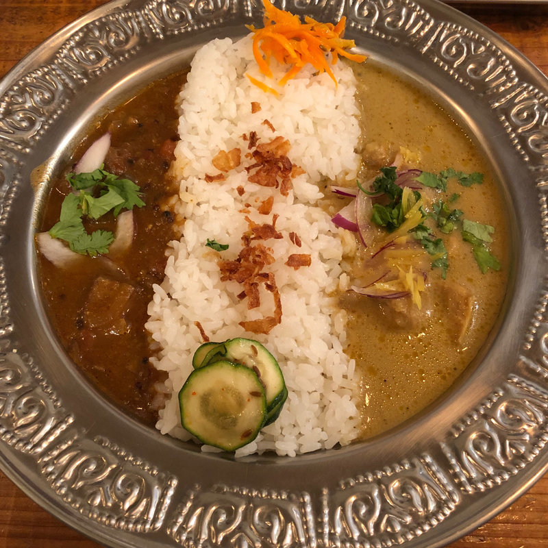 レモン香るチキンカレー&タマリンドフィッシュカレー(bar 星男)