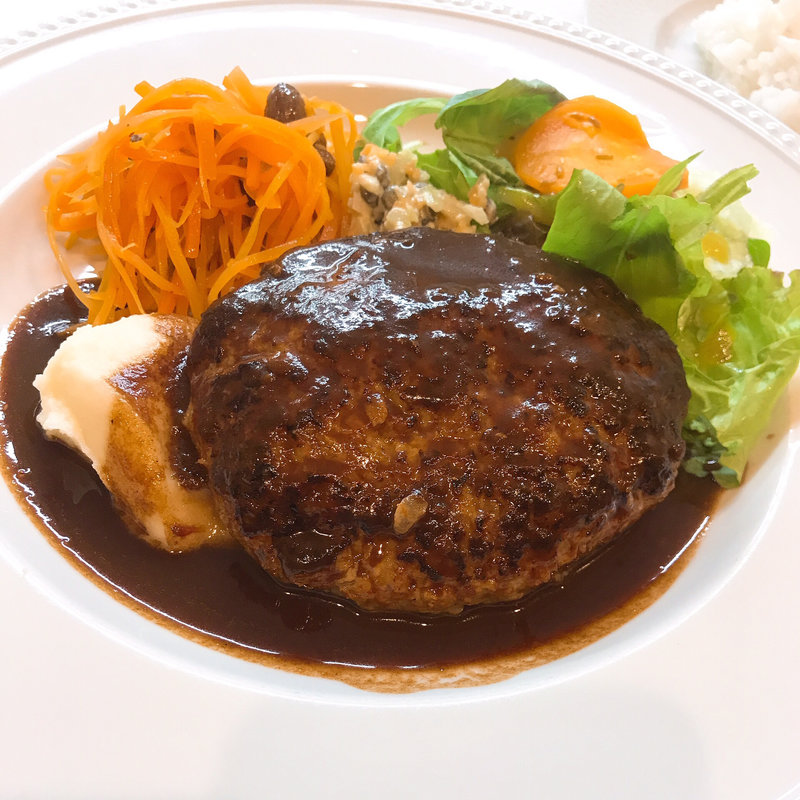 ジューシーハンバーグ(洋食デッサン)