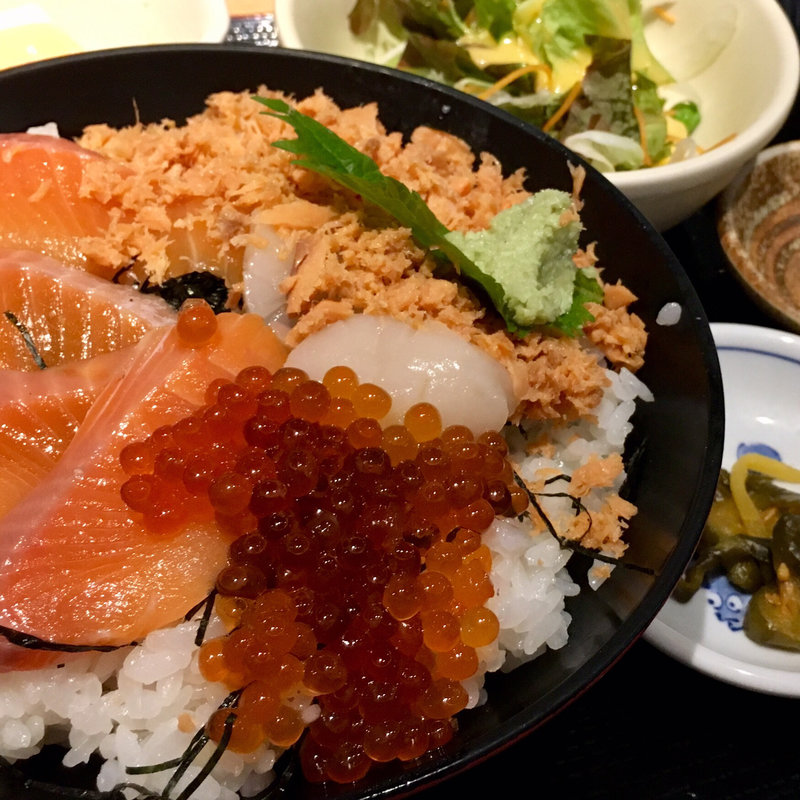 いくら丼定食(魚然 八丁堀店)