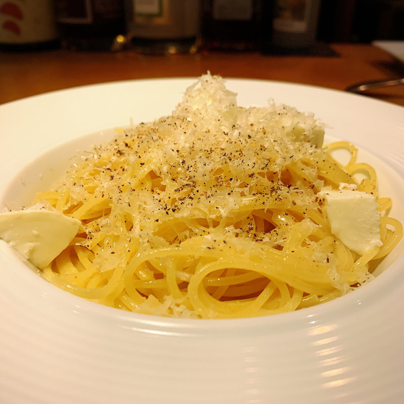 カチョ・エ・ペペ　（チーズと胡椒のスパゲティー)(CUJORL)