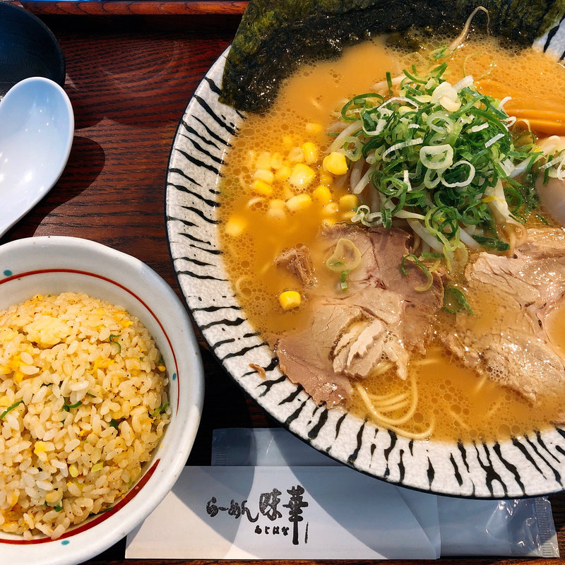 醤油とんこつラーメン(味華)