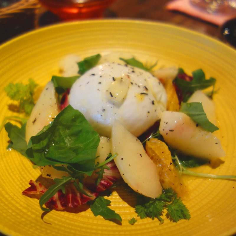 モッツァレラチーズと桃のアールグレイマリネ(博多の洋食店 ロジウラリブレ(Libre))