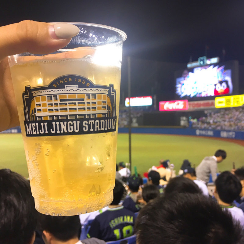 売り子さんのハイボール(明治神宮野球場)