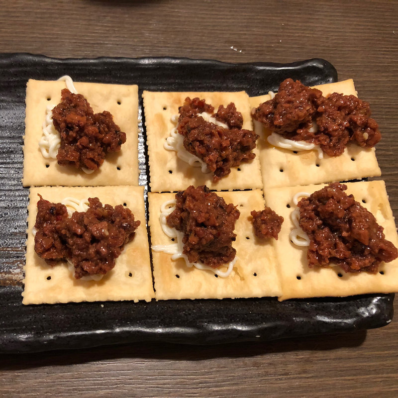 蛸のラー油とクラッカー(多幸屋 )