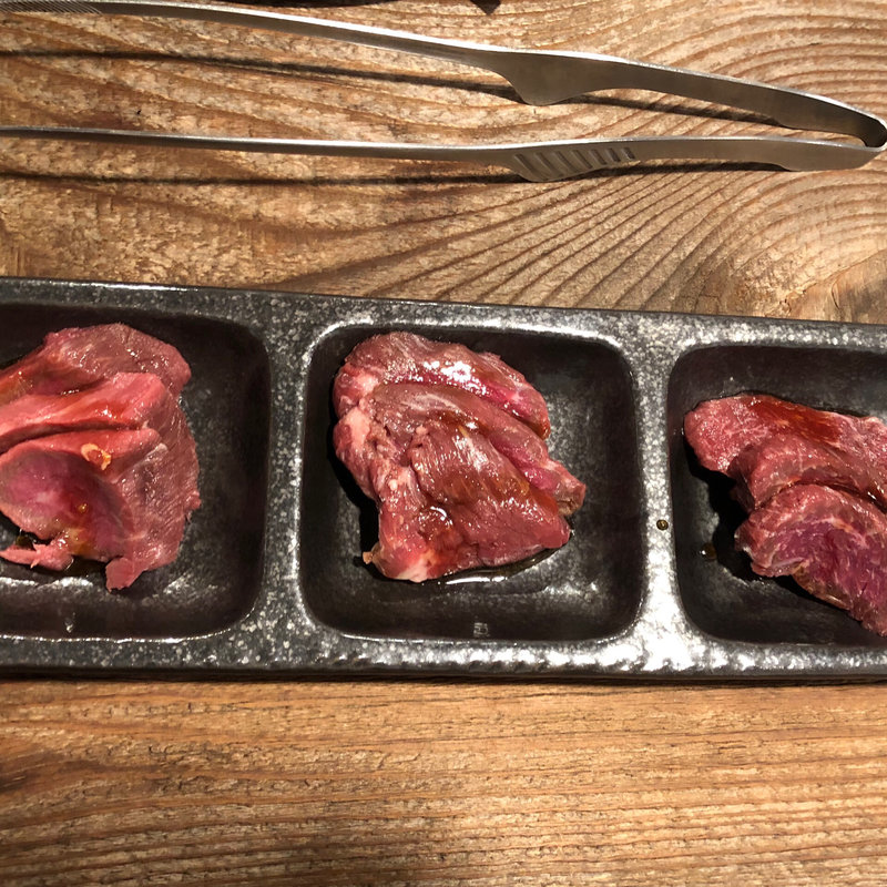 ロースセット（ヒレ、クラシタ、ランプ）(馬焼肉十六番)