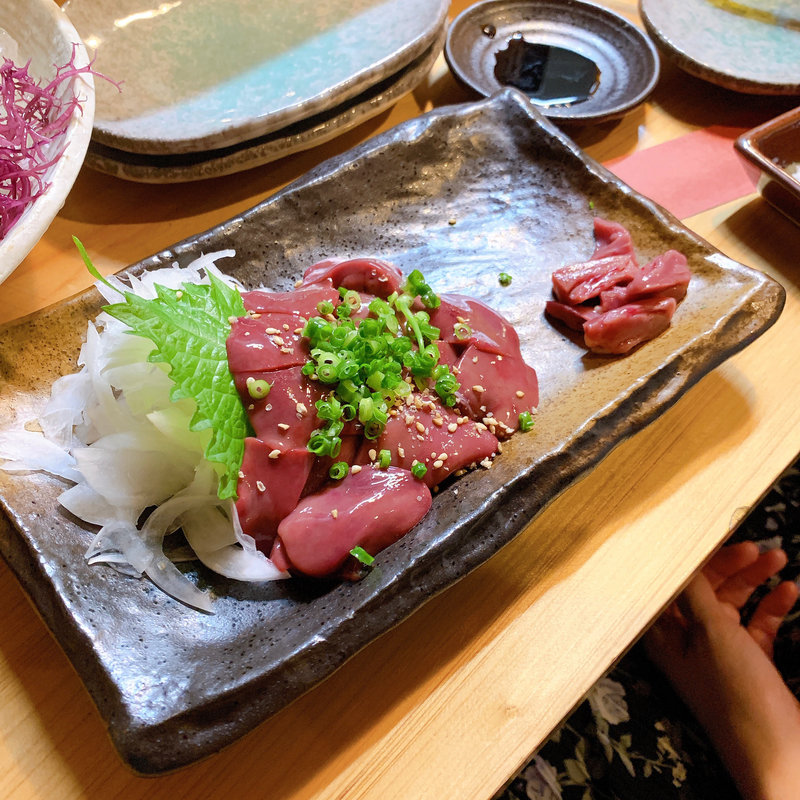 四万十鶏のレバ刺し(彩食や 一期一笑 （サイショクヤ イチゴイチエ）)