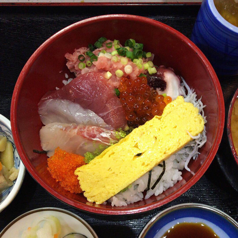ねぎとろ海鮮丼(魚谷)
