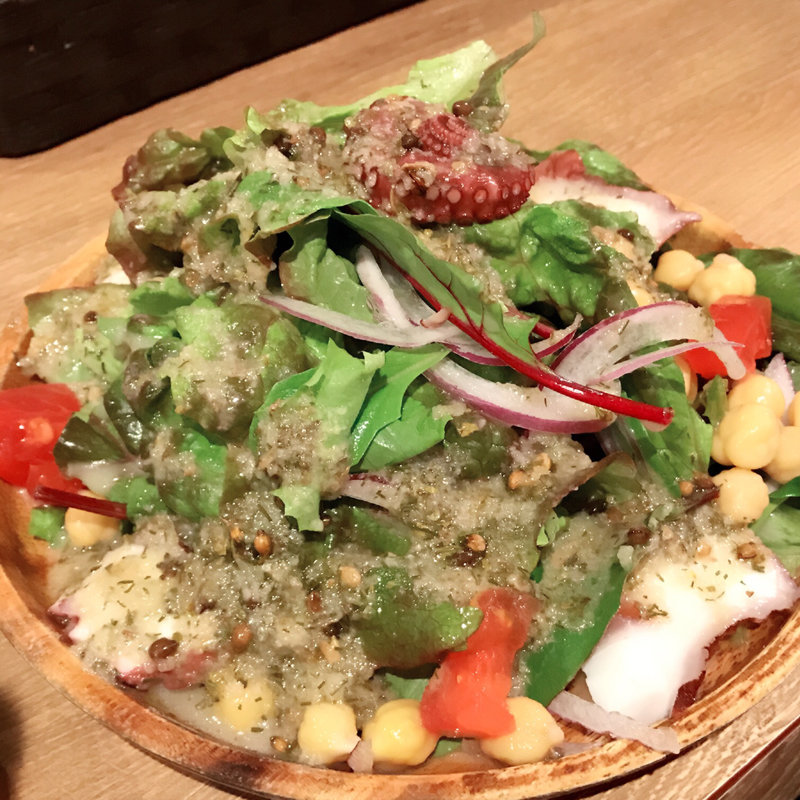 タコとヒヨコ豆のサラダ(カッチャル バッチャル )