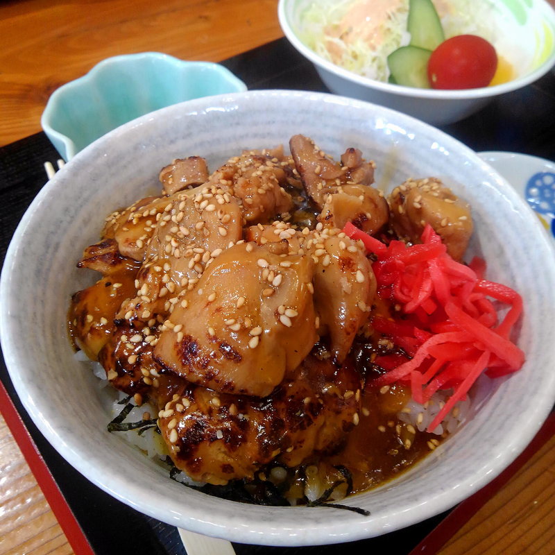 焼き鳥丼(よりみち )