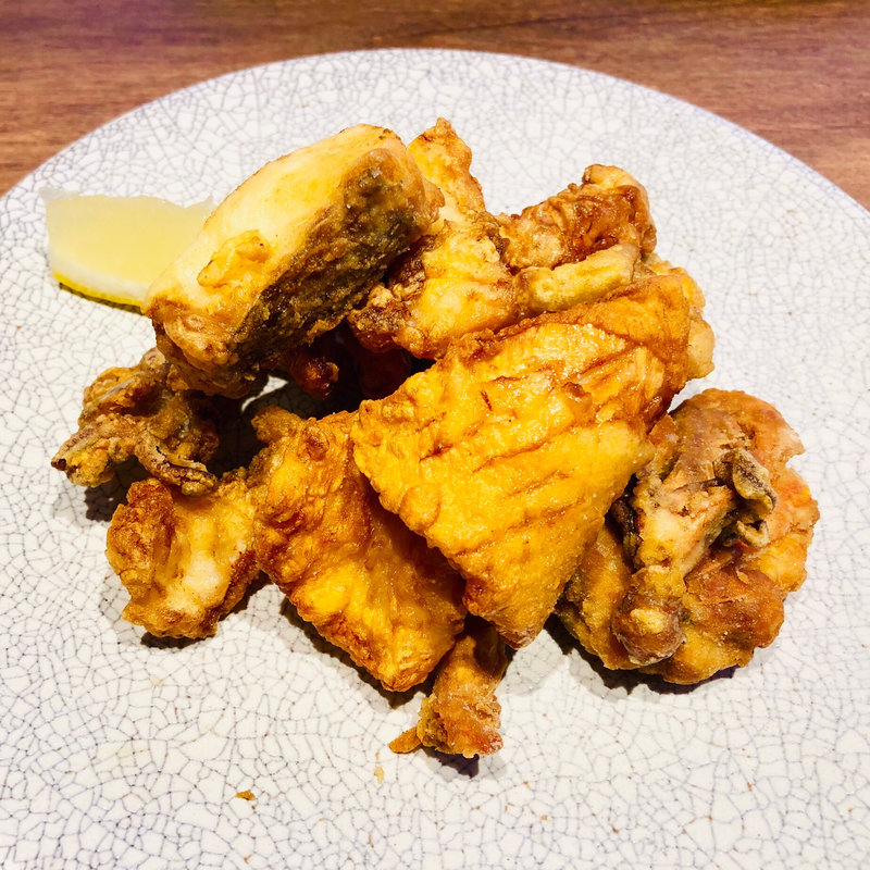 オリーブオイルで揚げた島の魚介のフリット(井上誠耕園 ファームズテーブル 忠左衛門)