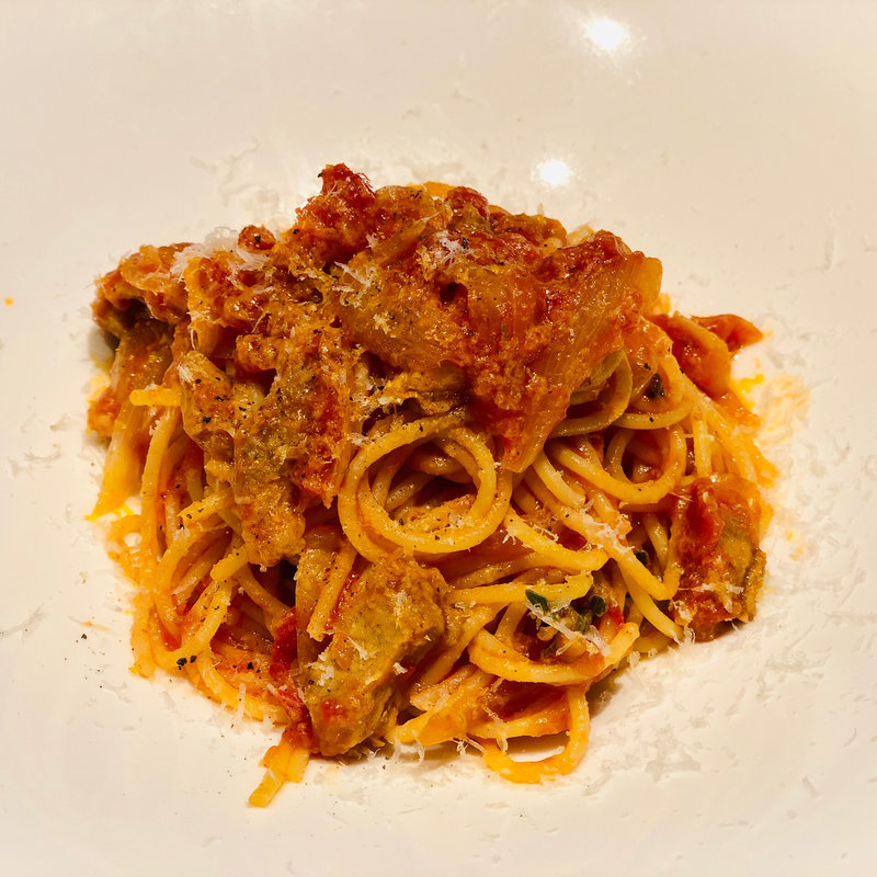 オリーブ緑果豚と島玉ねぎのトマトソース(井上誠耕園 ファームズテーブル 忠左衛門)