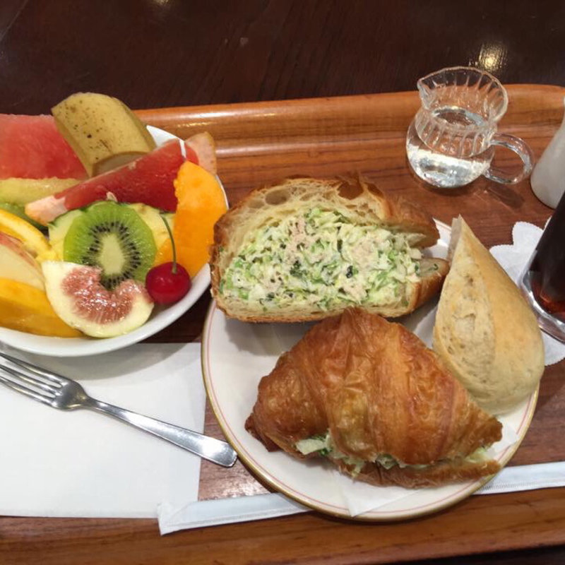 クロワッサンサンドのセット(フルーフ･デゥ･セゾン)