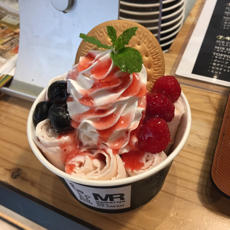 (マンハッタンロールアイスクリーム 福岡大名店)