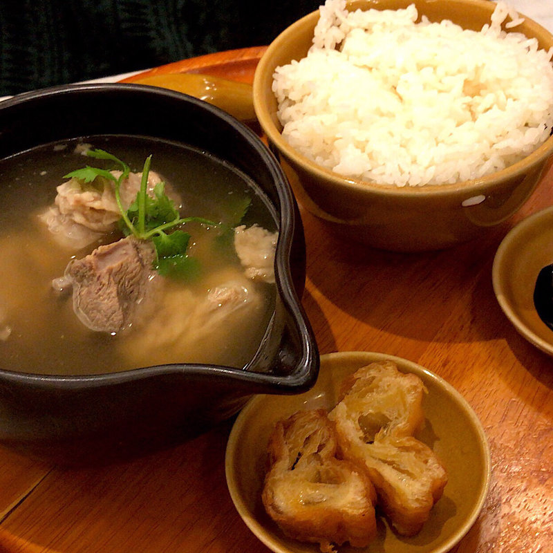 肉骨茶(バクテ)(シンガポール海南鶏飯 赤坂店 （ハイナンチーファン）)