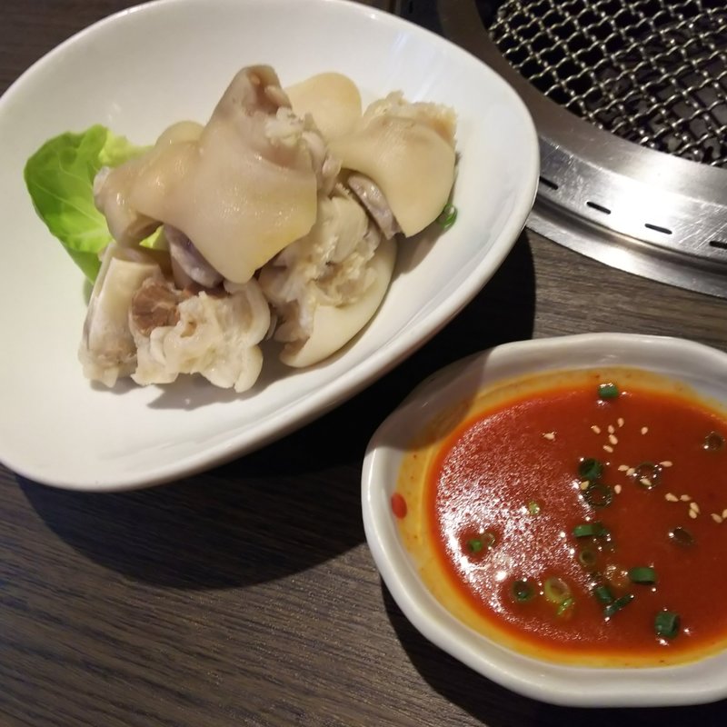 豚足(焼肉もーとん)