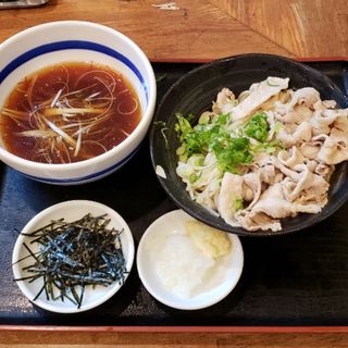 冷やし肉つけ麺(東勝軒○秀 富士店 )