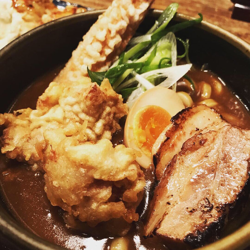 キングカレーうどん(のら豚屋 新宿通四谷店 )