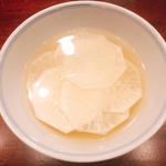 4種のキノコと金華ハムのスープ