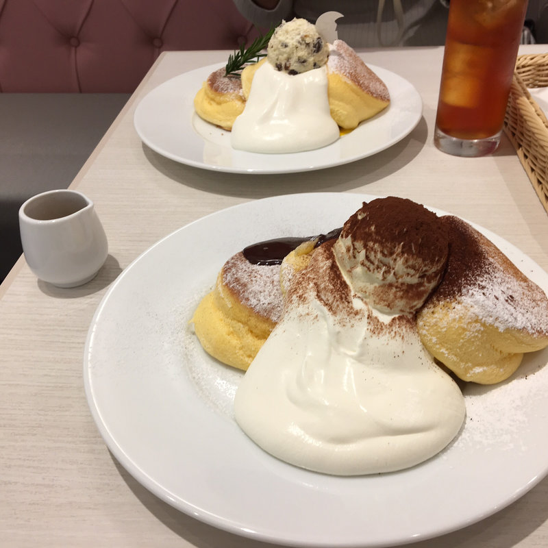 (幸せのパンケーキ 梅田店)