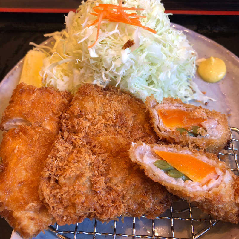 華子(とん八 米沢店 （とんぱち）)