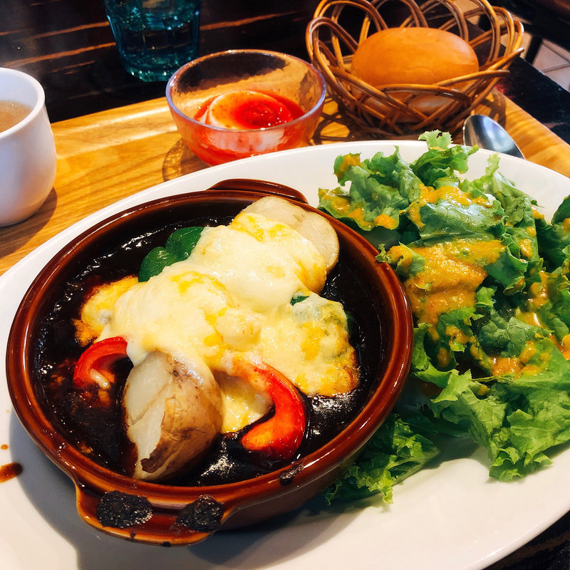 煮込みハンバーグ(Betterave Bistro Jiro)