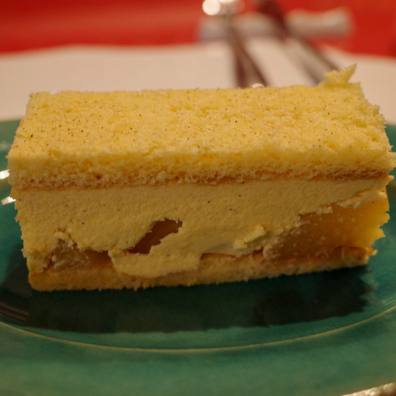 黄桃のケーキ(カフェ・グラス・スリーズ)