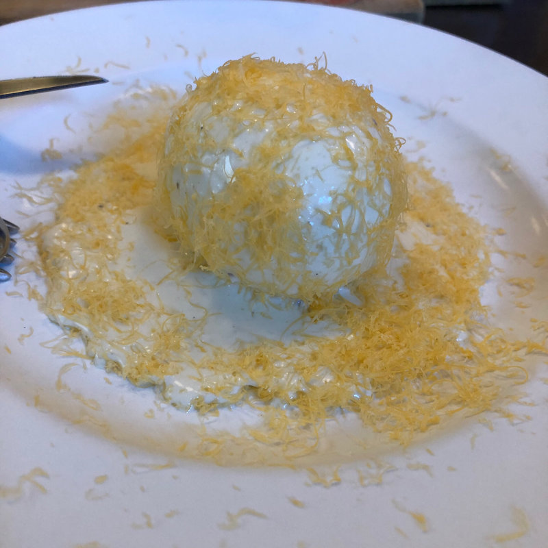 ウフ・マヨネーズ・ミモレットチーズがけ(加藤食堂 )