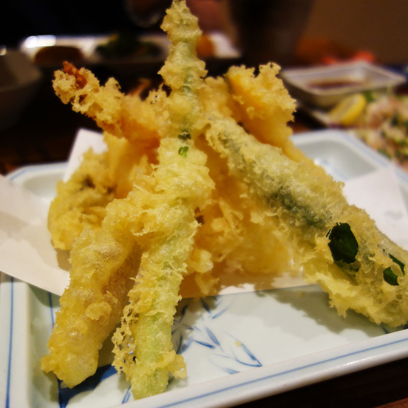 天ぷら盛り合わせ(壱岐の食材と日本酒のお店 髭達磨 姪浜駅本店)