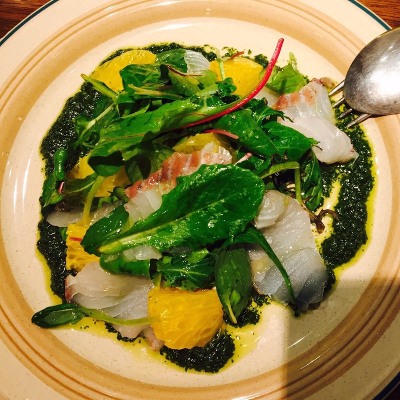 天然鯛のカルパッチョ(イカリヤ食堂)