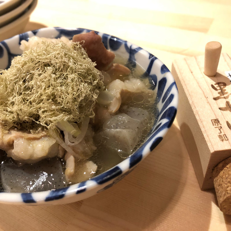 牛モツ塩煮込み(酒枡)