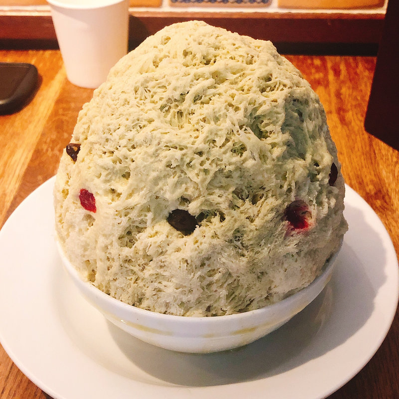 ピスタチオとホワイトチョコレート フランボワーズのアクセント(セバスチャン)