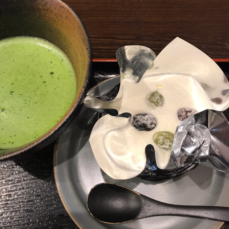 絹ごし緑茶てぃらみす＆抹茶セット(一乗寺中谷 （いちじょうじなかたに）)
