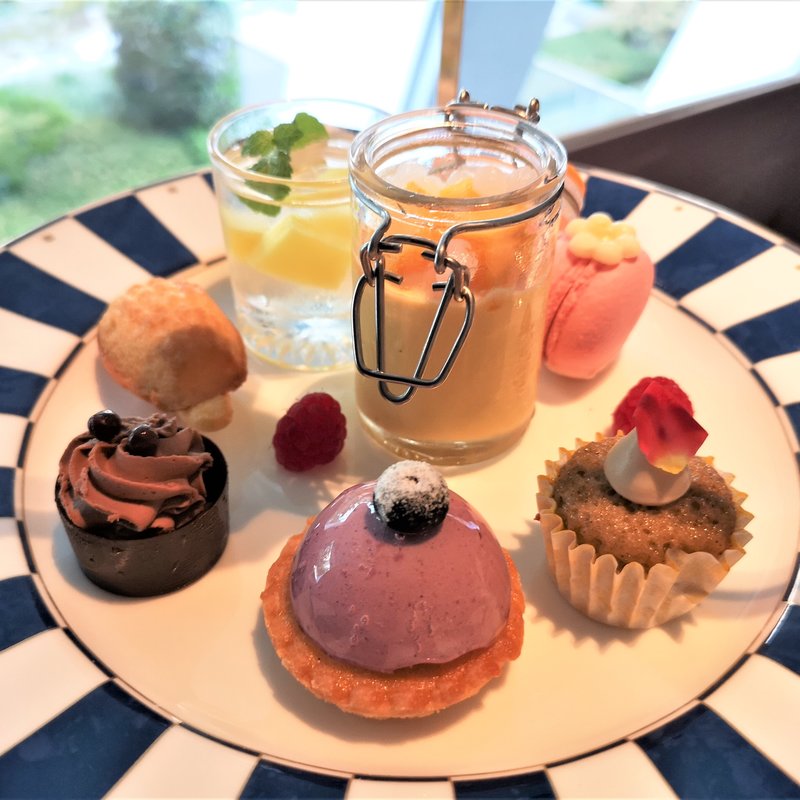 アフタヌーンティーセット　グラスシャンパン付(ロビーラウンジ ホテル日航大阪)