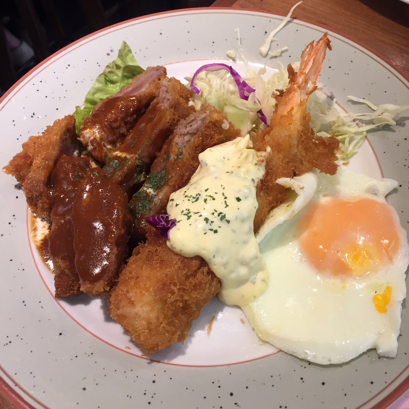 牛カツとエビフライ定食(ビストロスタンドフジ （FUJI）)