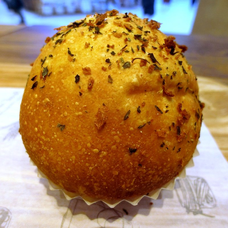 牛肉ごろっとカレーパン(BOUL'ANGE 池袋東武店)